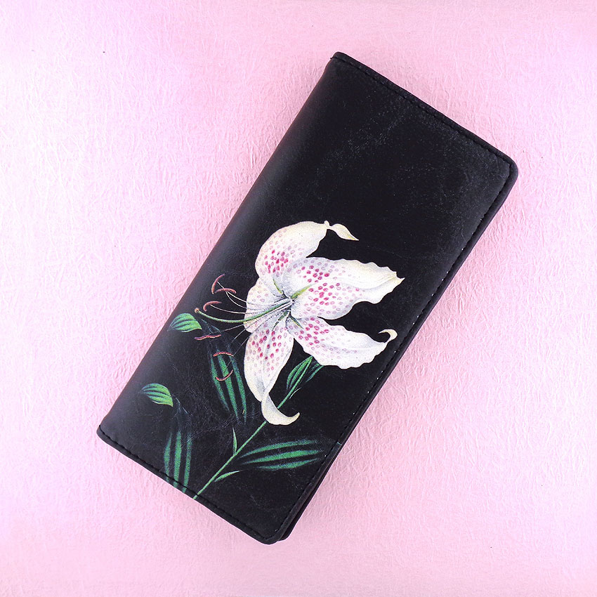 LAVISHY design & wholesale vegan printed large wallets to gift shops, clothing & fashion accessories boutiques, book stores and speciality retailers in Canada, USA and worldwide.