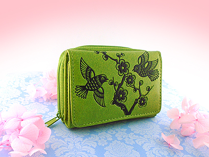 lavishy wholesale vegan embossed small wallets to gift shops, clothing & fashion accessories boutiques, book stores in Canada, USA & worldwide since 2001