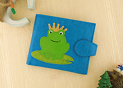 LAVISHY Adora collection wholesale fun vegan frog applique medium wallets to gift shop, clothing & fashion accessories boutique, book store in Canada, USA & worldwide since 2001.