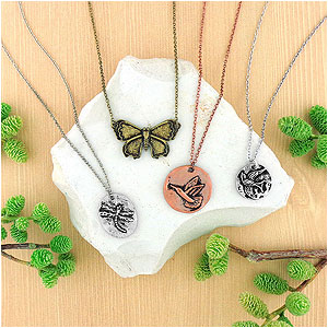 LAVISHY Flare collection wholesales vintage relief style necklaces