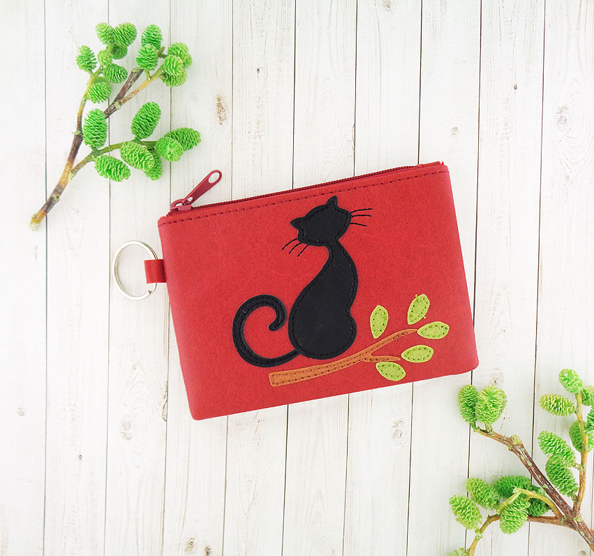 LAVISHY wholesale cat themed vegan fashion accessories and gifts to gift shops, clothing and fashion accessories boutiques, speciality retailers in Canada, USA and worldwide.