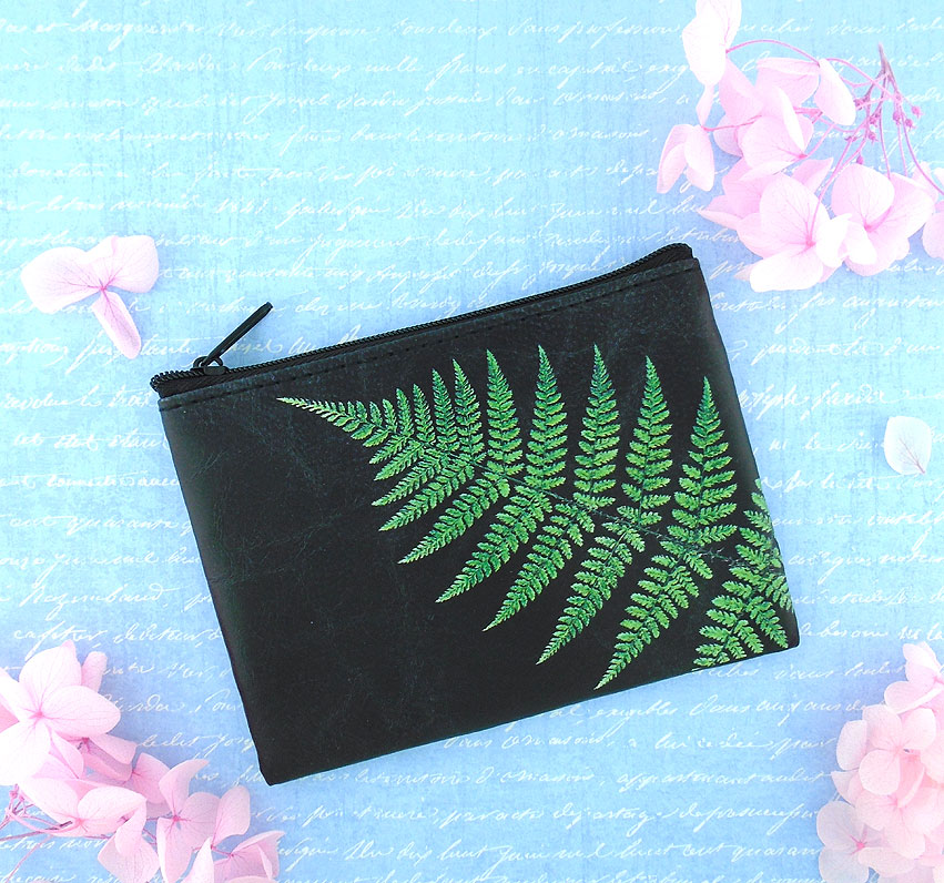 LAVISHY wholesale fern themed vegan fashion accessories and gifts to gift shops, clothing and fashion accessories boutiques, speciality retailers in Canada, USA and worldwide.